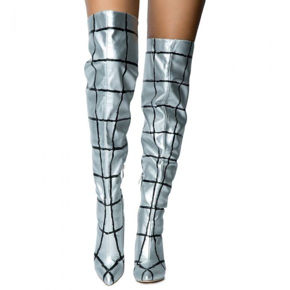 Cape Robbin Silver Square Pattern Boots - Picture 4 of 10